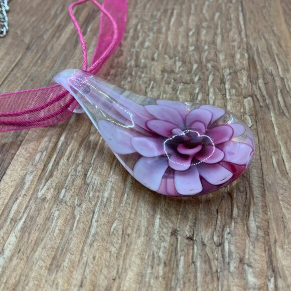 Murano Style Glass Pink Floral Flower Teardrop Pendant Ribbon Necklace - Picture 7 of 7